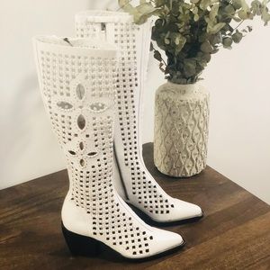 NEW Authentic Chloe Reilly Cutout Boots